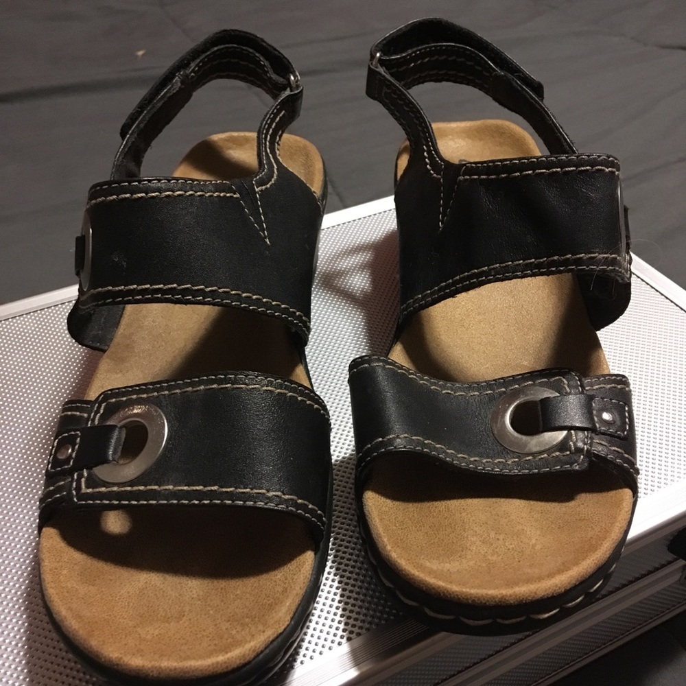 Size 7.5 cute summer sandals